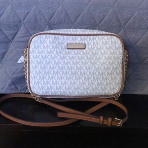 Michael Kors Jet Set Crossbody
